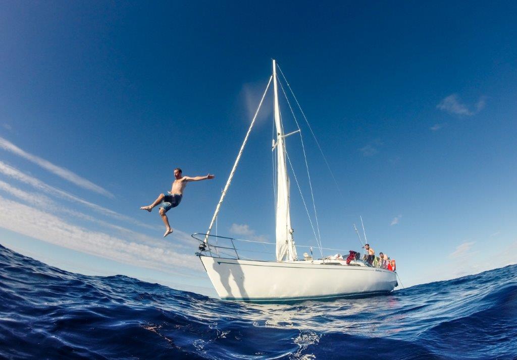 Adventure Magazine - COULD YOU SURVIVE A SOUTH PACIFIC CROSSING?